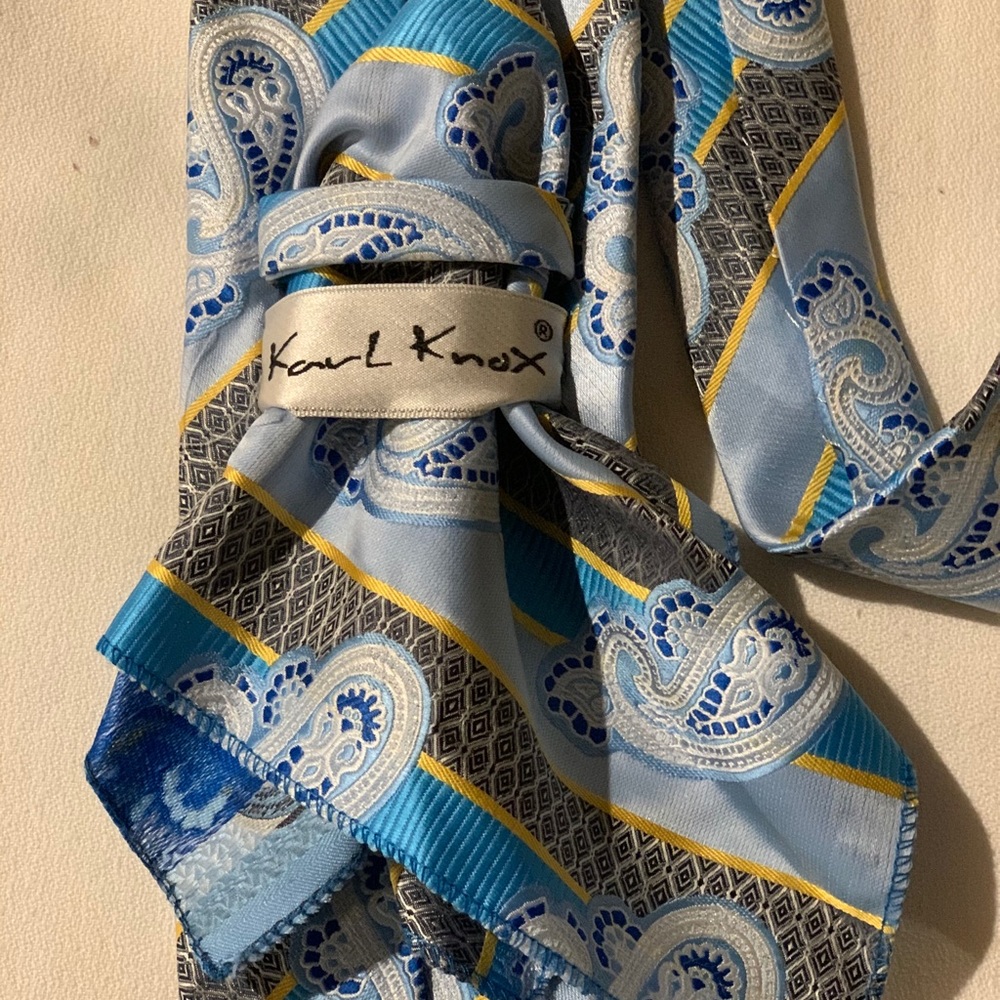 Men ties - Picture 2 of 2